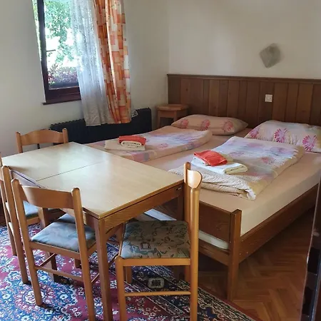 Apartmaji Julijana Podlipnik *