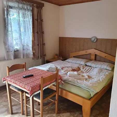 Apartmaji Julijana Podlipnik *